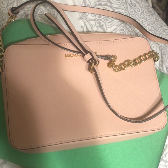 Michael Kors crossbody purse. Brand new no tags. - Picture 3 of 3